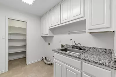 170 Double Oaks Drive, Double Oak, TX 75077 - Photo 9