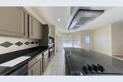 17911 Meadowchase Way, Dallas, TX 75287 - Photo 13