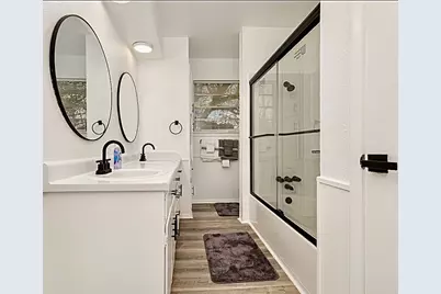2135 Fleur De Lis Court, Arlington, TX 76012 - Photo 17