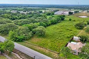 201 Croxton St, Nocona, TX 76255 - Photo 27
