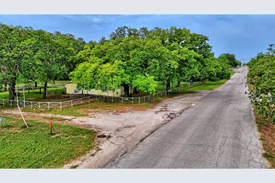 201 Croxton Street, Nocona, TX 76255 - Photo 5