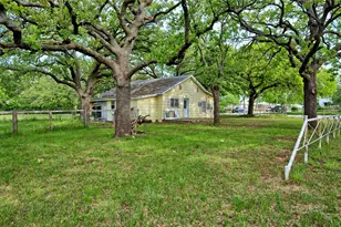 201 Croxton St, Nocona, TX 76255 - Photo 7