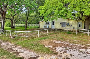 201 Croxton St, Nocona, TX 76255 - Photo 25