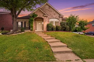 834 Heritage Pkwy S, Allen, TX 75002 - Photo 1