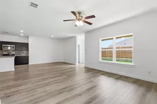 132 Patrick Henry Dr, Venus, TX 76084 - Photo 3