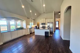 210 Spruce Valley Dr, Justin, TX 76247 - Photo 9