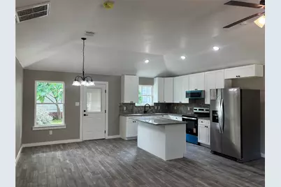 301 NW 23rd Street, Mineral Wells, TX 76067 - Photo 5