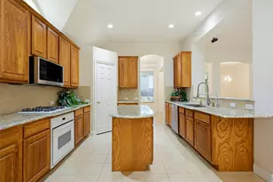 4402 Horizon Dr, Garland, TX 75043 - Photo 11