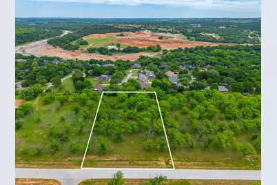 1000 E Landings N, Granbury, TX 76049 - Photo 1
