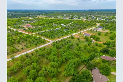 1000 E Landings N, Granbury, TX 76049 - Photo 9