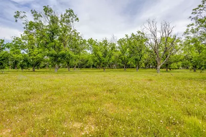 1000 E Landings N, Granbury, TX 76049 - Photo 19
