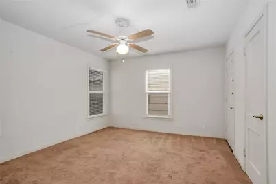 5832 Locke Avenue, Fort Worth, TX 76107 - Photo 13