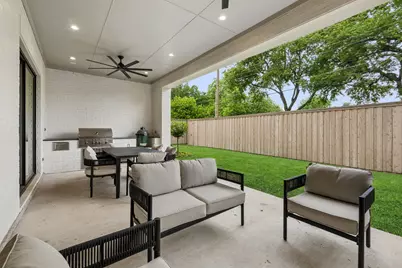10215 Lynford Drive, Dallas, TX 75238 - Photo 33
