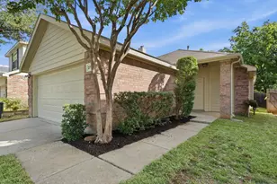 2729 Mountain Lion Dr, Fort Worth, TX 76244 - Photo 3