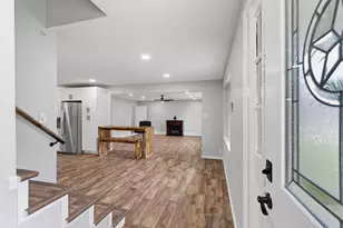 1900 Charleston Dr, Bedford, TX 76022 - Photo 5