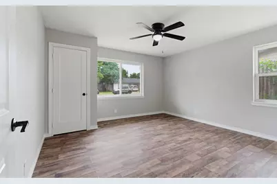1900 Charleston Drive, Bedford, TX 76022 - Photo 19