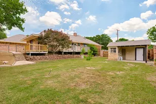320 S Irving Heights Dr, Irving, TX 75060 - Photo 29