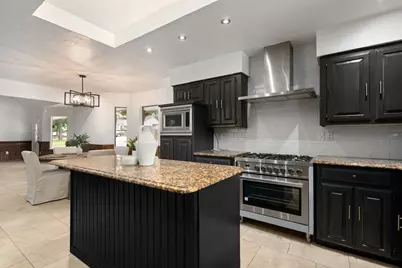 320 S Irving Heights Drive, Irving, TX 75060 - Photo 11