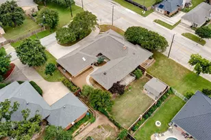 320 S Irving Heights Dr, Irving, TX 75060 - Photo 3