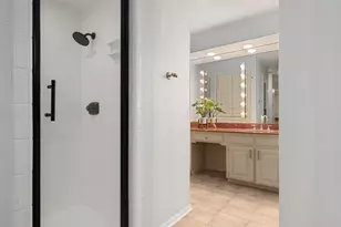 320 S Irving Heights Dr, Irving, TX 75060 - Photo 21