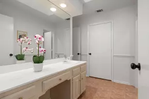 320 S Irving Heights Dr, Irving, TX 75060 - Photo 23