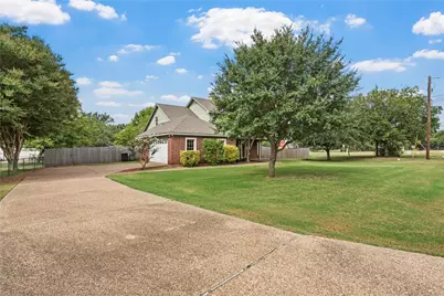 1694 McLennan Crossing Road, Woodway, TX 76712 - Photo 3