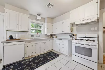 1325 N 34th Street, Waco, TX 76710 - Photo 9