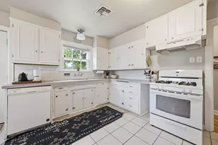 1325 N 34th St, Waco, TX 76710 - Photo 9