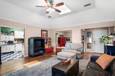 1213 Circle View Court, Grapevine, TX 76051 - Photo 5