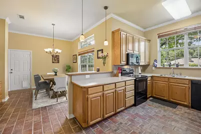 621 W Windsor Drive, Denton, TX 76207 - Photo 9