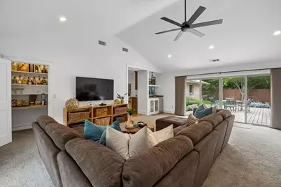 6520 Calais Drive, Dallas, TX 75254 - Photo 19