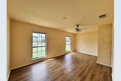 4136 Caldwell Avenue, The Colony, TX 75056 - Photo 9