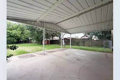 402 E College Avenue, Alvarado, TX 76009 - Photo 3