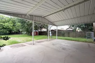 402 E College Ave, Alvarado, TX 76009 - Photo 3
