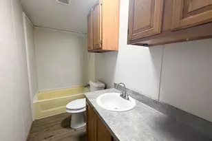 402 E College Ave, Alvarado, TX 76009 - Photo 17