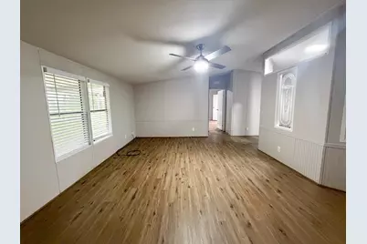 402 E College Avenue, Alvarado, TX 76009 - Photo 5