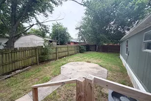 402 E College Ave, Alvarado, TX 76009 - Photo 19