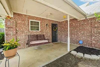 304 Woodlawn Street, Krum, TX 76249 - Photo 5