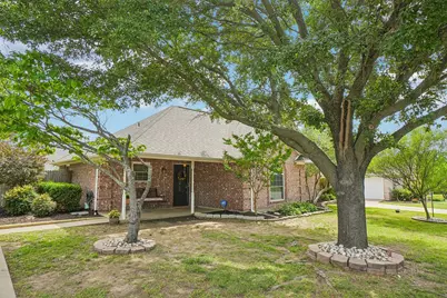 304 Woodlawn Street, Krum, TX 76249 - Photo 3