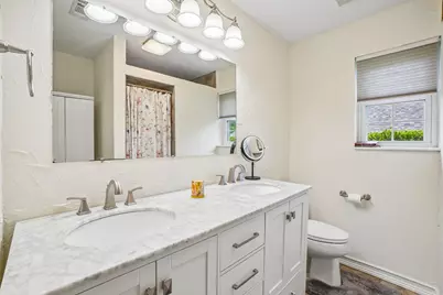 304 Woodlawn Street, Krum, TX 76249 - Photo 33