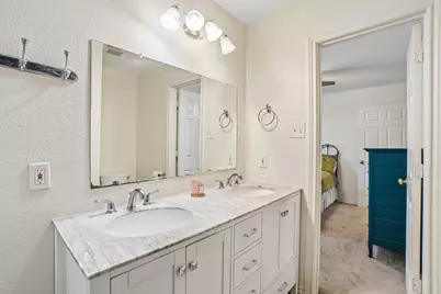 304 Woodlawn Street, Krum, TX 76249 - Photo 25