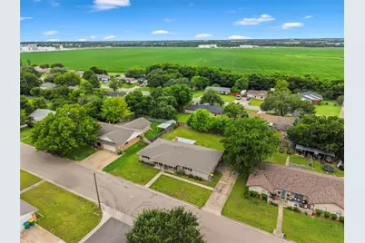 1004 W Elizabeth Drive, Robinson, TX 76706 - Photo 35