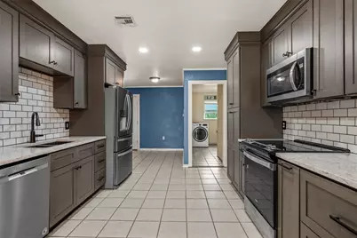 1004 W Elizabeth Drive, Robinson, TX 76706 - Photo 7