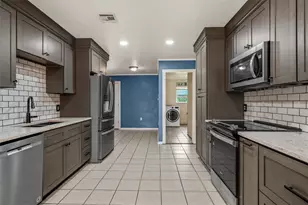 1004 W Elizabeth Dr, Robinson, TX 76706 - Photo 7
