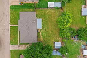 1004 W Elizabeth Dr, Robinson, TX 76706 - Photo 33