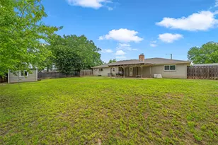 1004 W Elizabeth Dr, Robinson, TX 76706 - Photo 25