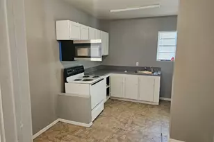 111 W Avenue D, Garland, TX 75040 - Photo 7