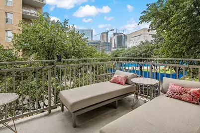 2323 N Houston Street #204, Dallas, TX 75219 - Photo 25
