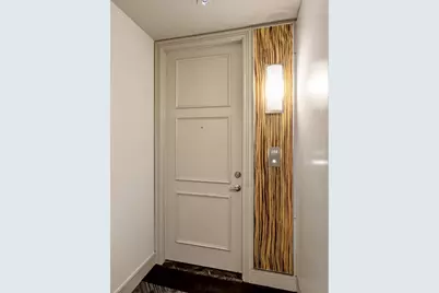 2323 N Houston Street #204, Dallas, TX 75219 - Photo 27
