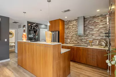 2323 N Houston Street #204, Dallas, TX 75219 - Photo 5